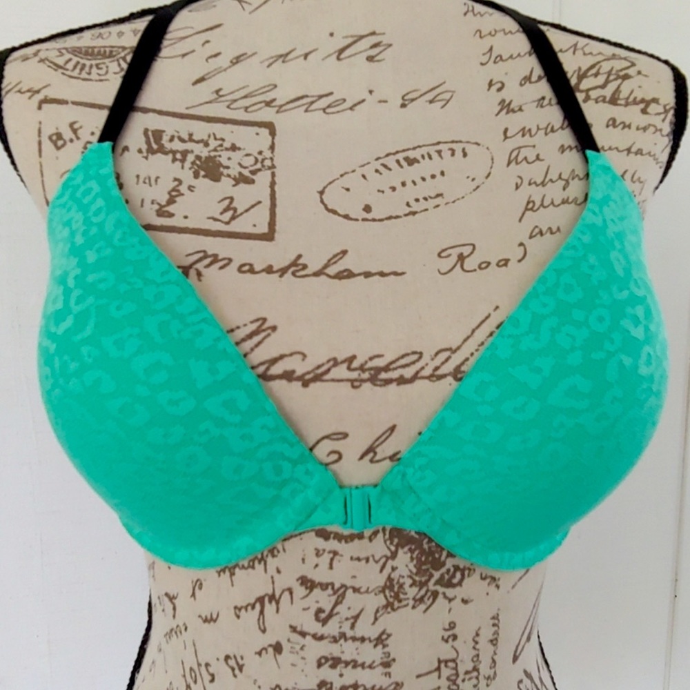 NWOT VS PINK Bra